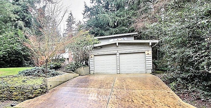 500 Mt Defiance Circle Southwest Issaquah, WA 98027 - Photo 2 of 25