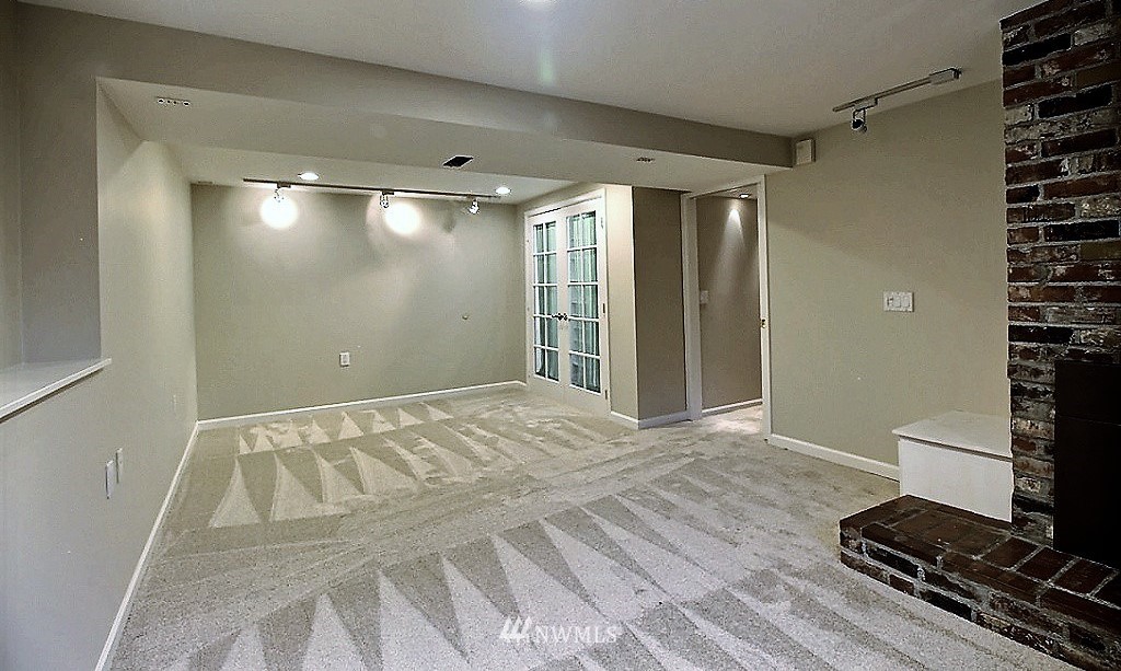 500 Mt Defiance Circle Southwest Issaquah, WA 98027 - Photo 15 of 25