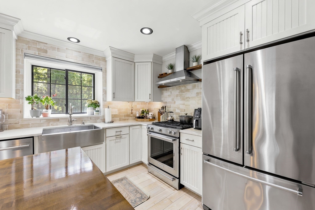 55 Gilbert Road Southampton, MA 01073 - Photo 10 of 42