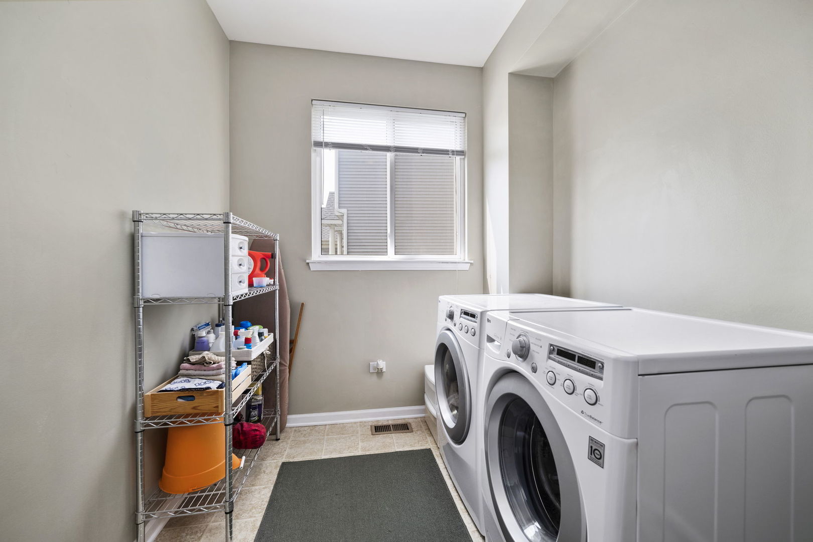 3815 Cherry Tree Lane Joliet, IL 60435 - Photo 19 of 37 a utility room with dryer and washer