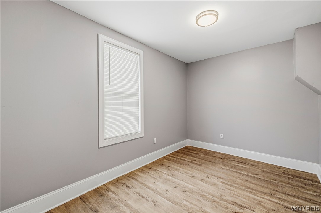 389 Military Road Buffalo, NY 14207 - Photo 8 of 31
