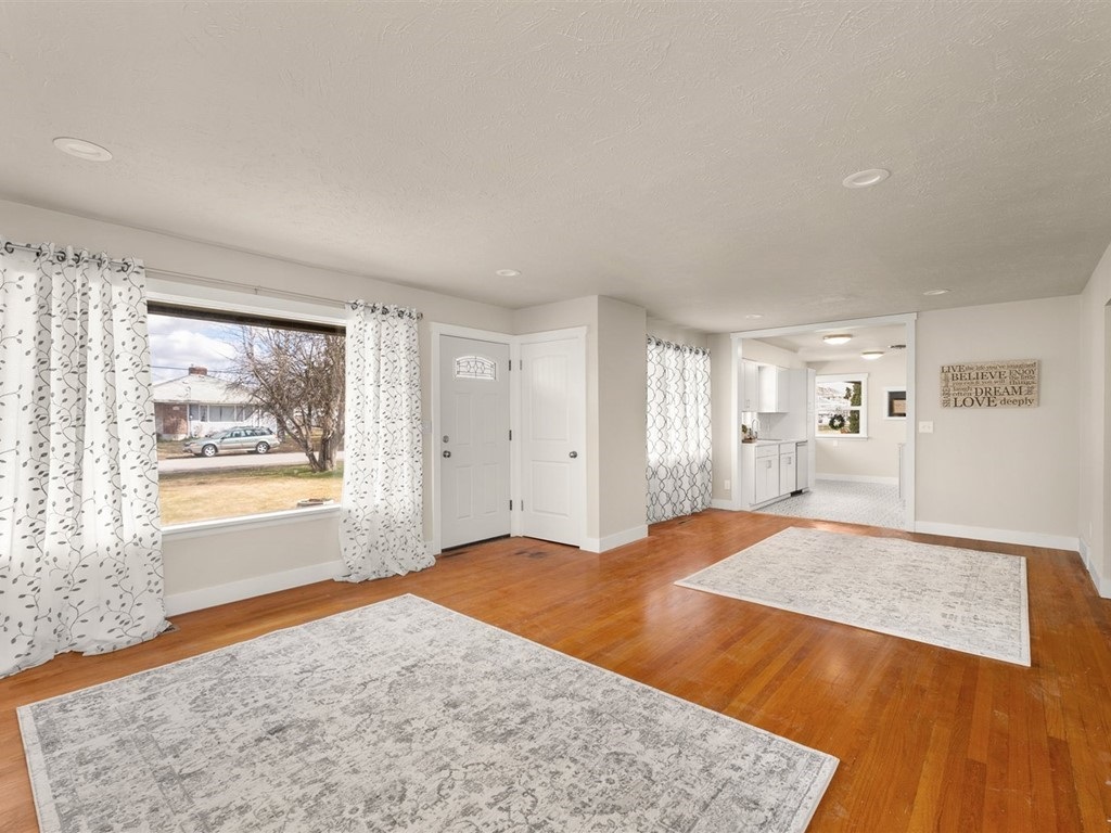 1505 North Mamer Road Spokane, WA 99216 - Photo 2 of 24