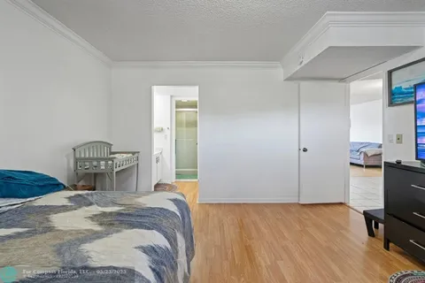 $125,000 | 6075 North Sabal Palm Boulevard, Unit 301, Tamarac, FL 33319