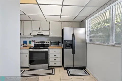 $125,000 | 6075 North Sabal Palm Boulevard, Unit 301, Tamarac, FL 33319