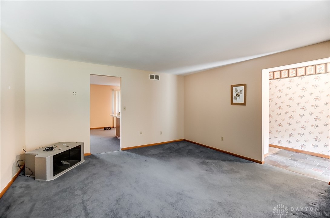 5680 Peters Road Tipp City, OH 45371 - Photo 8 of 40 Gallery Image 8