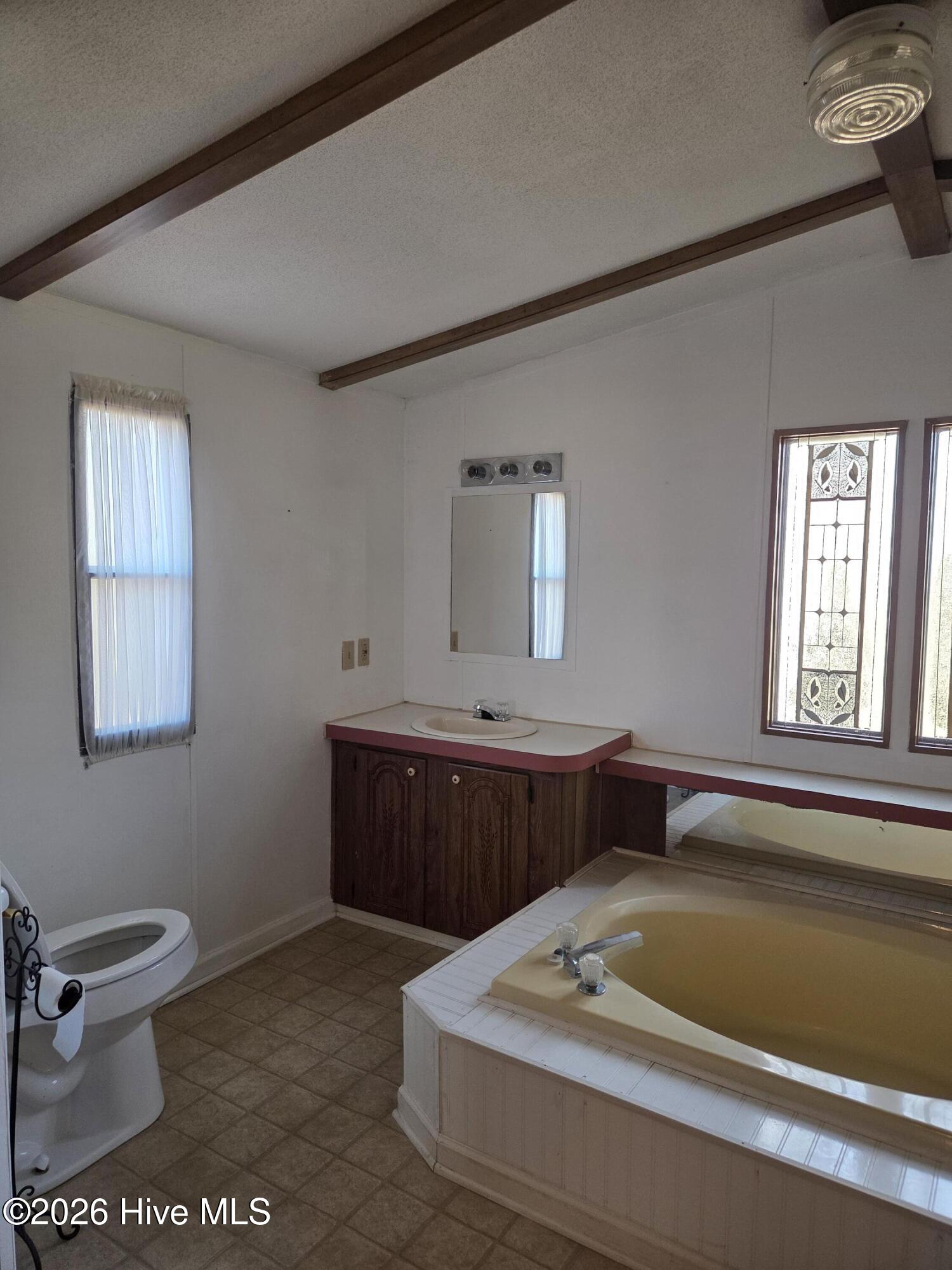 3999 Dennis McLawhorn Road Ayden, NC 28513 - Photo 16 of 17 Masterbath