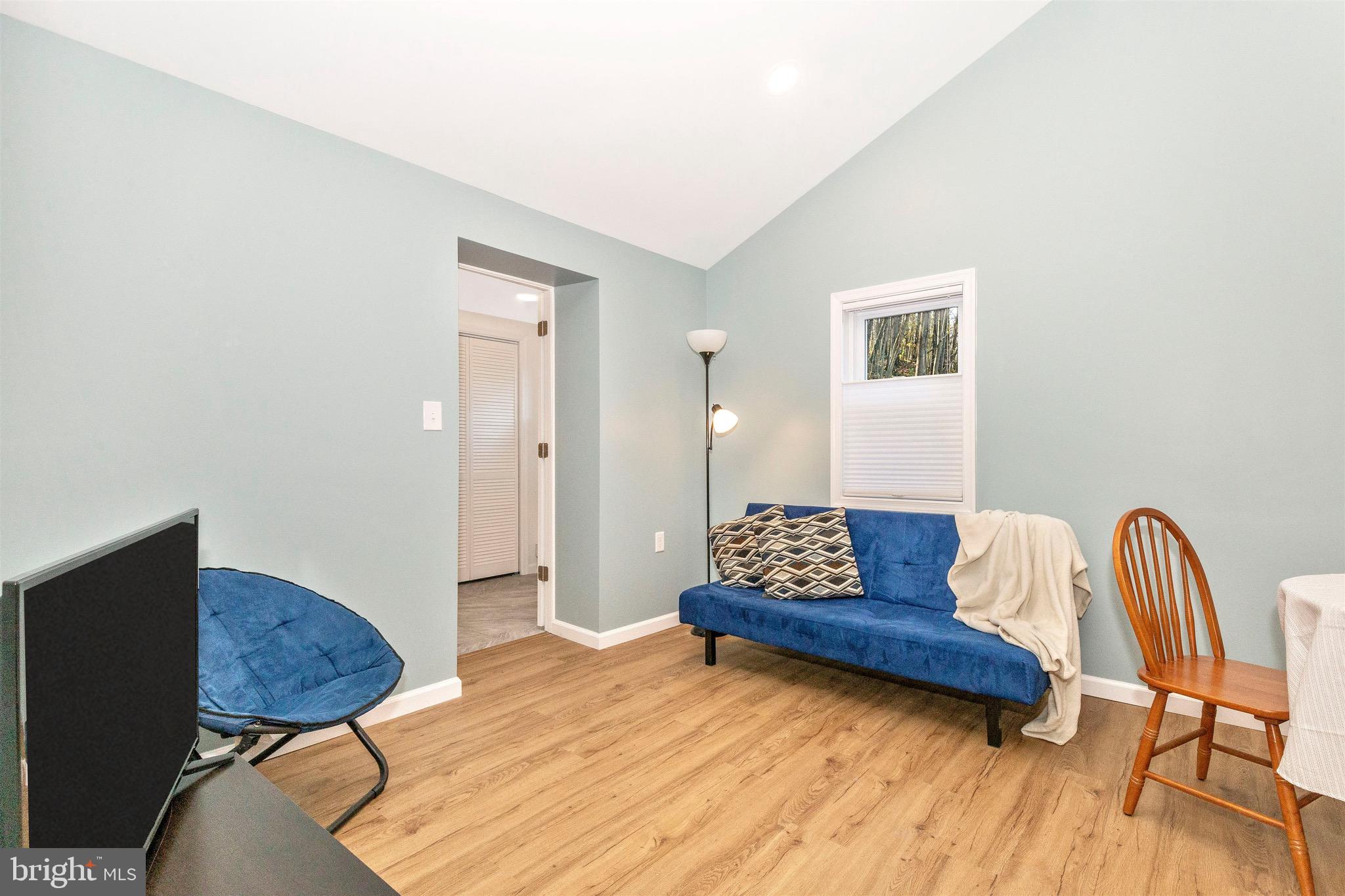 417 Twin Arch Road Mount Airy, MD 21771 - Photo 18 of 59 Living Area