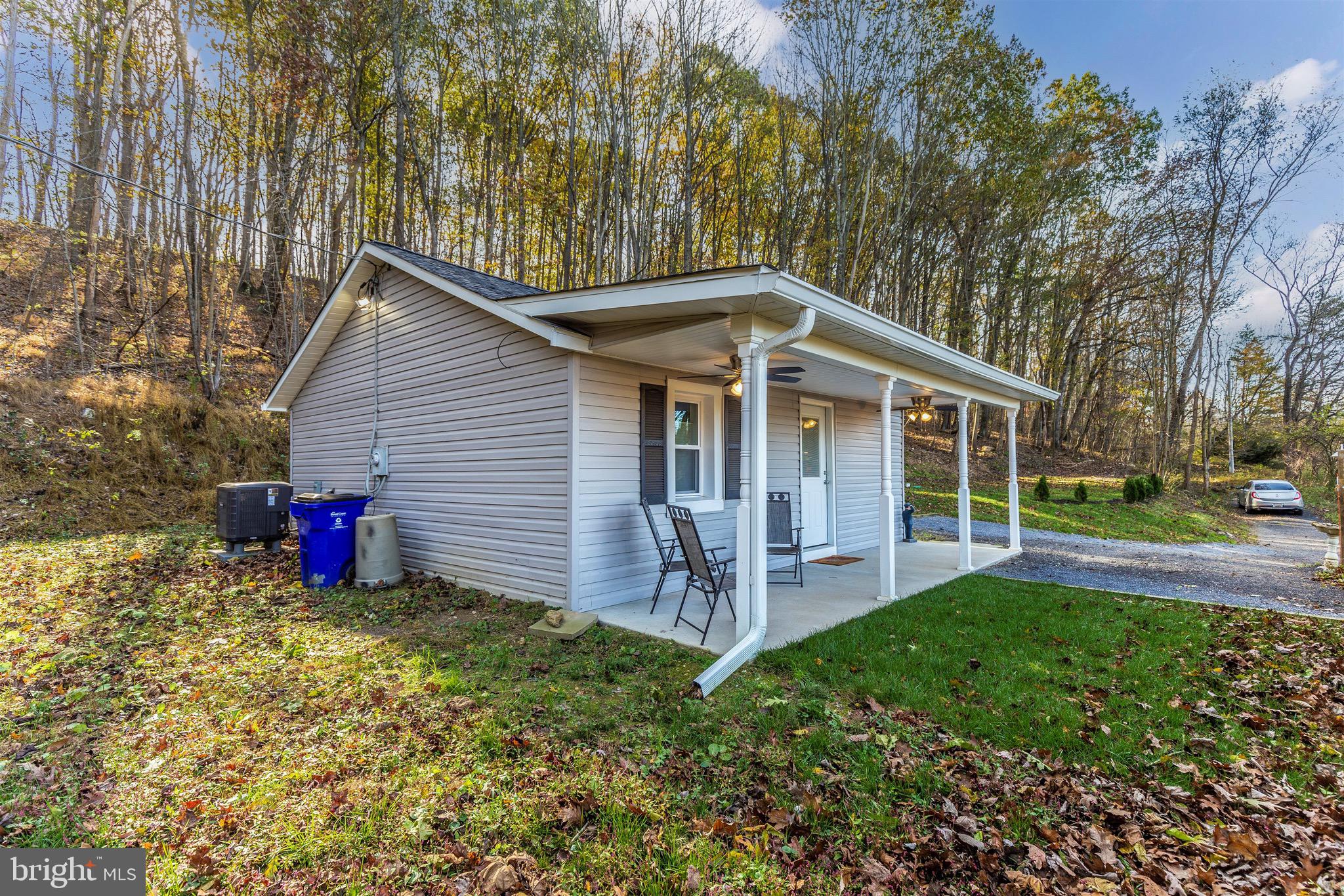 417 Twin Arch Road Mount Airy, MD 21771 - Photo 38 of 59 Side Yard View