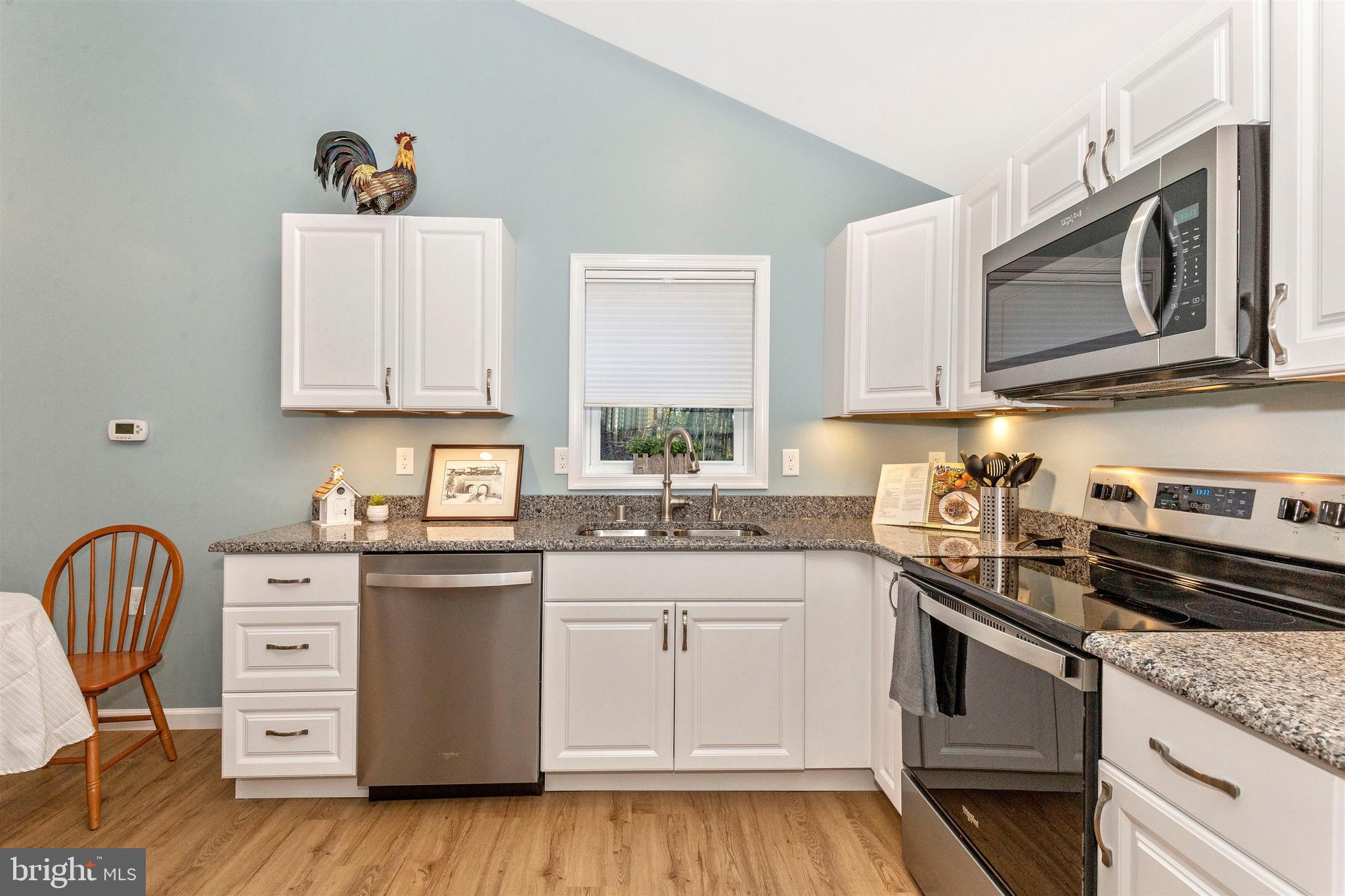 417 Twin Arch Road Mount Airy, MD 21771 - Photo 6 of 59 Brand New Kitchen! Top of the Line!