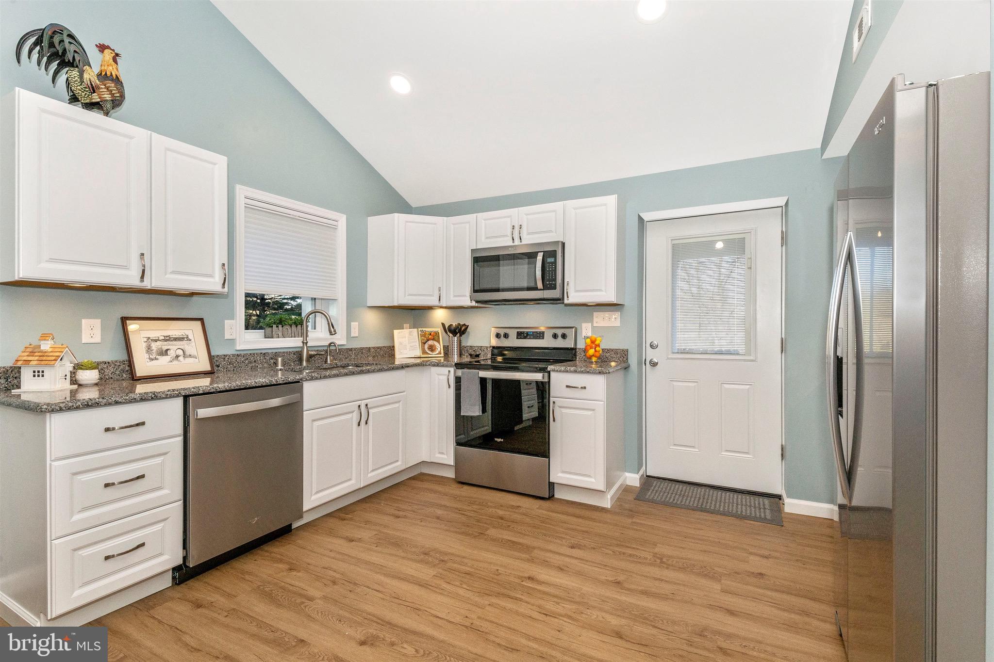 417 Twin Arch Road Mount Airy, MD 21771 - Photo 7 of 59 Brand New Stainless Steel Appliances