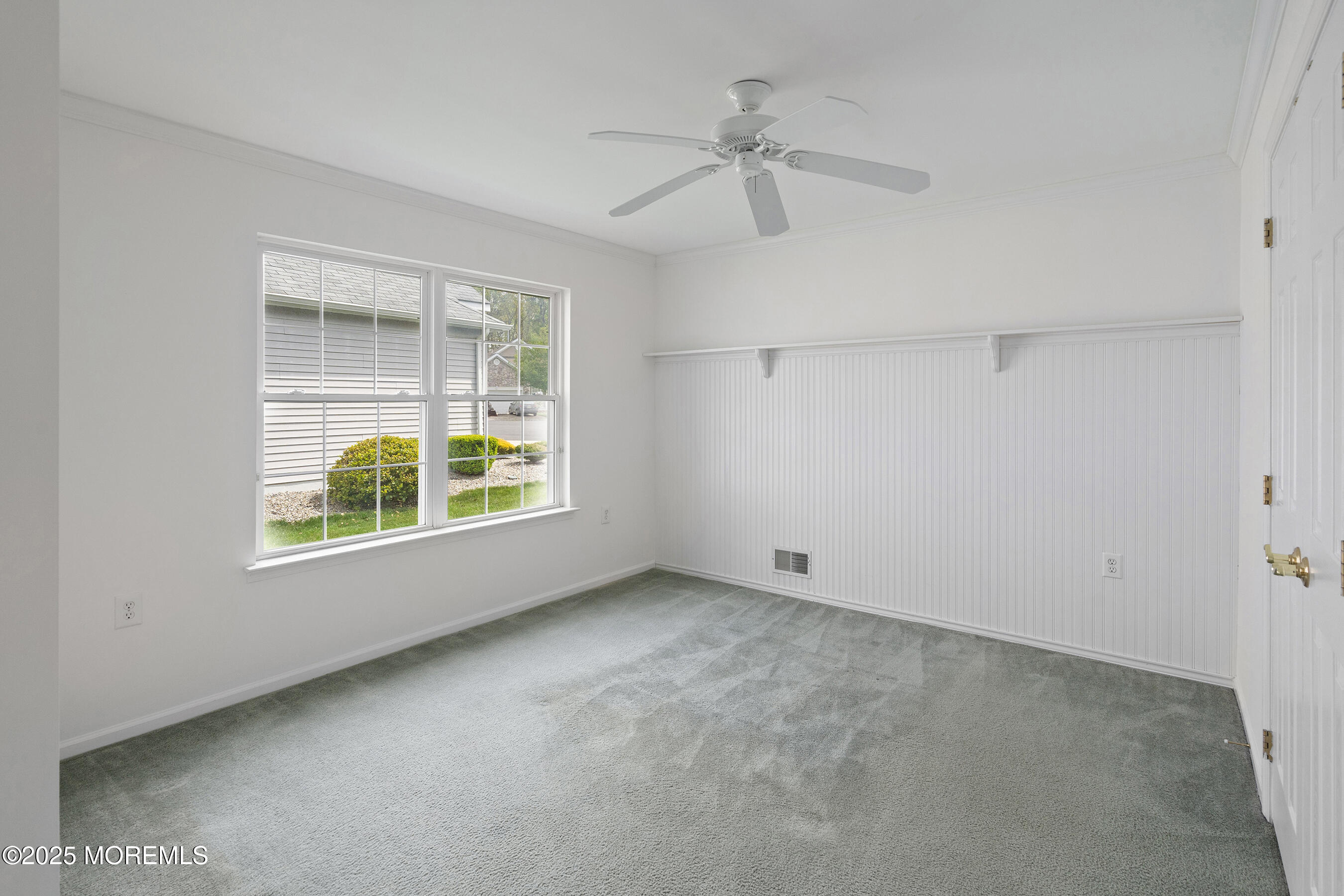 12 Rye Court Jackson, NJ 08527 - Photo 20 of 38 an empty room with windows and closet