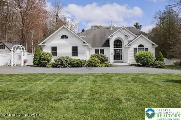 $589,000 | 343 High Country Drive, Blakeslee, PA 18610