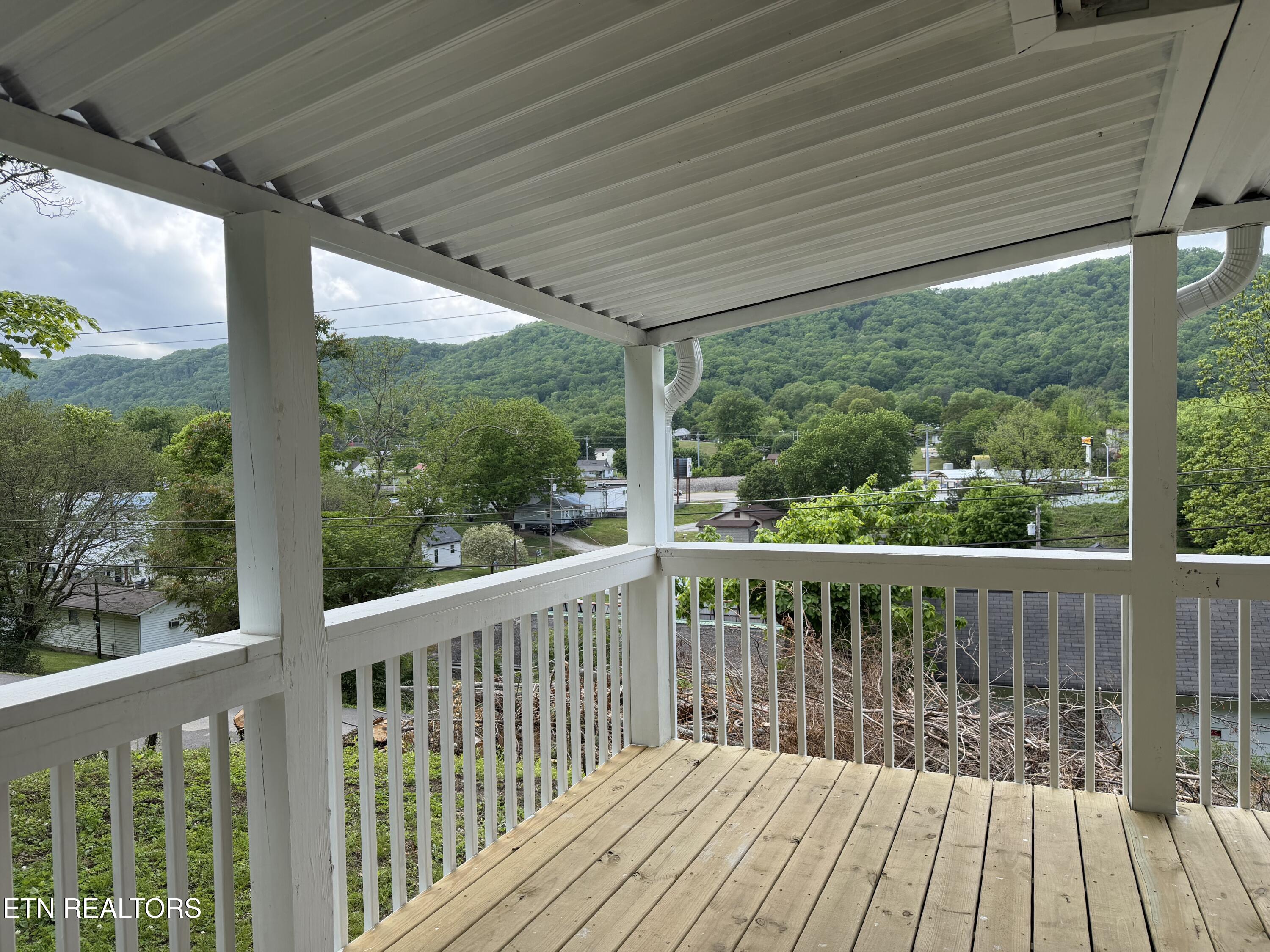 717 Cherry Street La Follette, TN 37766 - Photo 27 of 33 IMG_0700