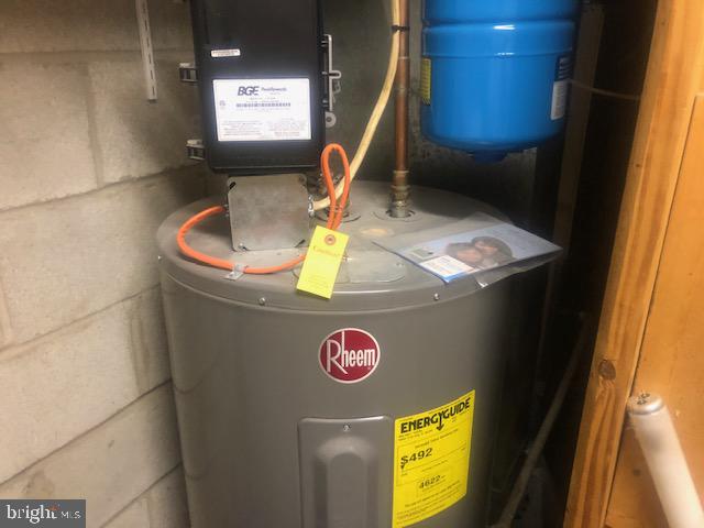 4033 Issacs Road Baltimore, MD 21220 - Photo 27 of 33 New Hot Water Heater