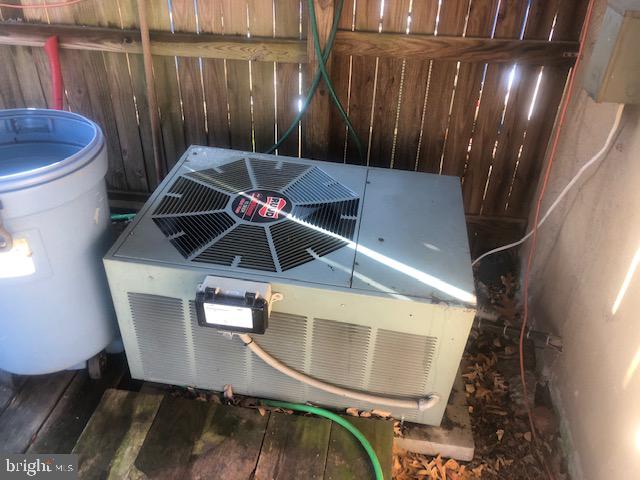 4033 Issacs Road Baltimore, MD 21220 - Photo 28 of 33 HVAC