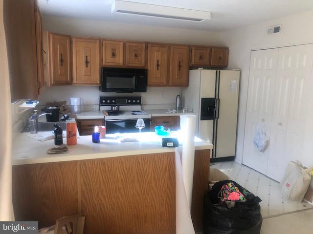 4033 Issacs Road Baltimore, MD 21220 - Photo 7 of 33 Kitchen