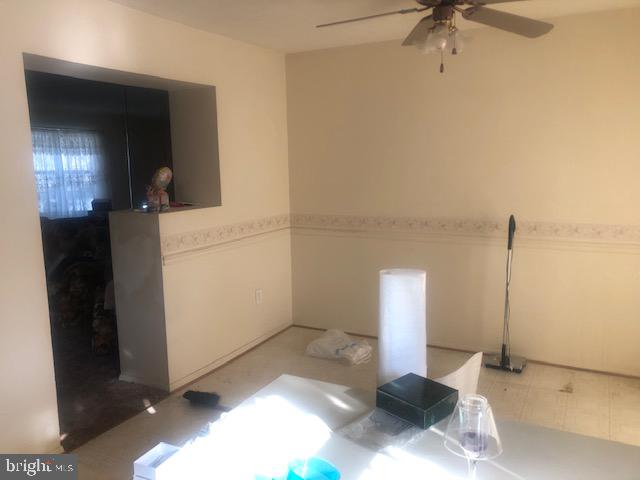 4033 Issacs Road Baltimore, MD 21220 - Photo 9 of 33 Dining Room