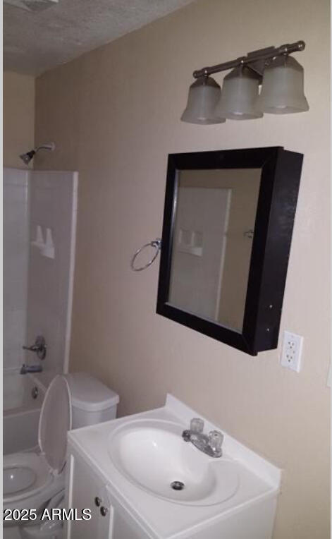 7109 West Wolf Street Phoenix, AZ 85033 - Photo 10 of 20 w4