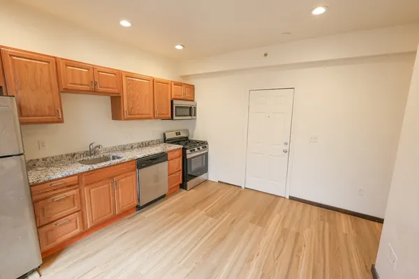 $2,850 | 100 Seaver Street, Unit 8, Boston, MA 02121