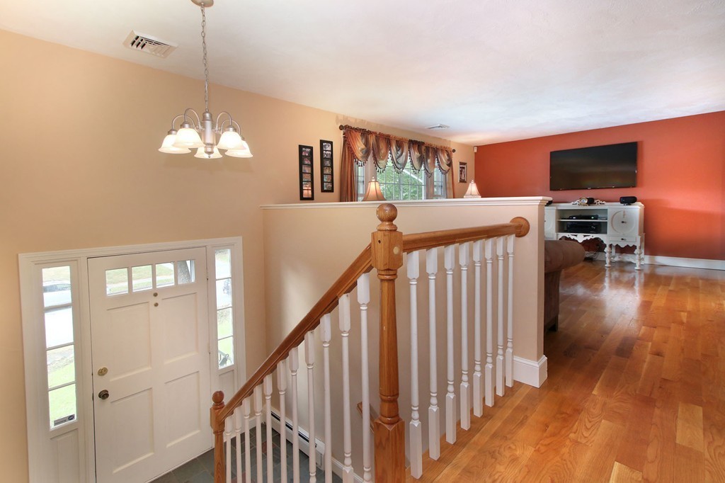 47 Marcia Road Wilmington, MA 01887 - Photo 8 of 24 Gallery Image 8