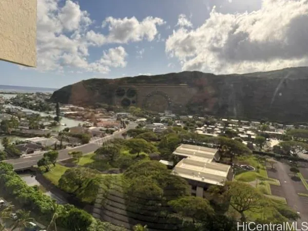 $2,700 | 521 Hahaione Street, Unit 217G, Honolulu, HI 96825