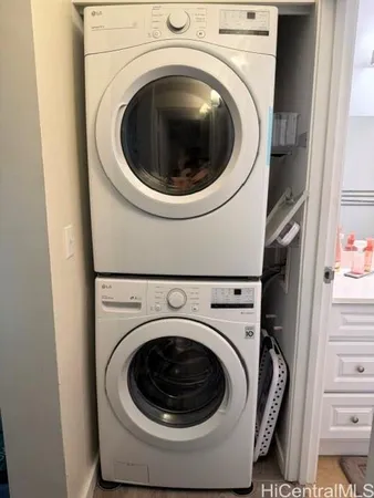 $2,700 | 521 Hahaione Street, Unit 217G, Honolulu, HI 96825