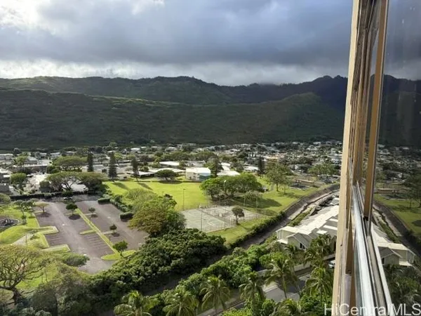 $2,700 | 521 Hahaione Street, Unit 217G, Honolulu, HI 96825