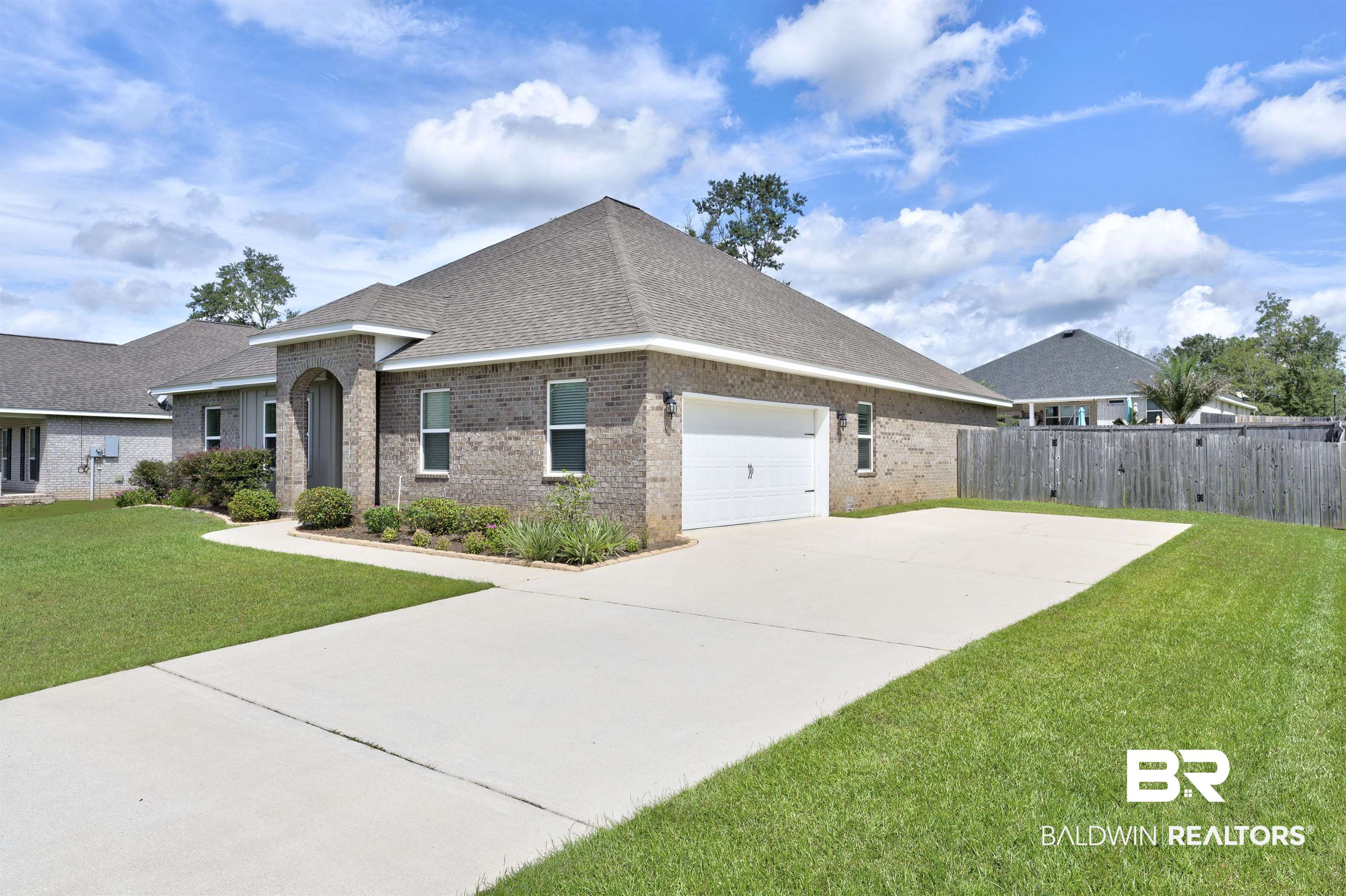 12163 Aurora Way Daphne, AL 36527 - Photo 39 of 46 Garage View