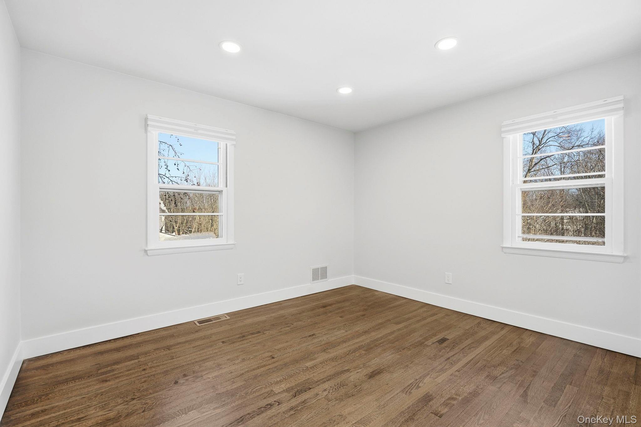 7 Rural Drive Scarsdale, NY 10583 - Photo 23 of 37