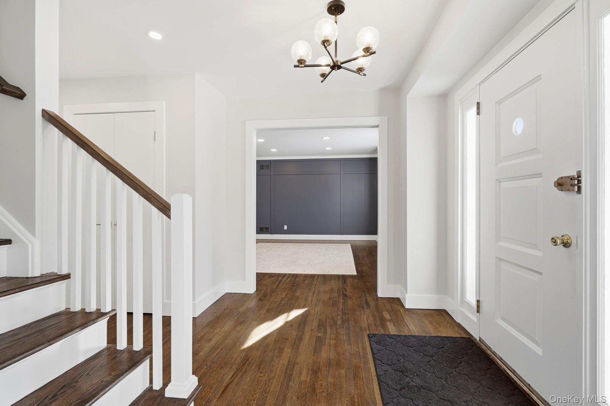 7 Rural Drive Scarsdale, NY 10583 - Photo 4 of 37