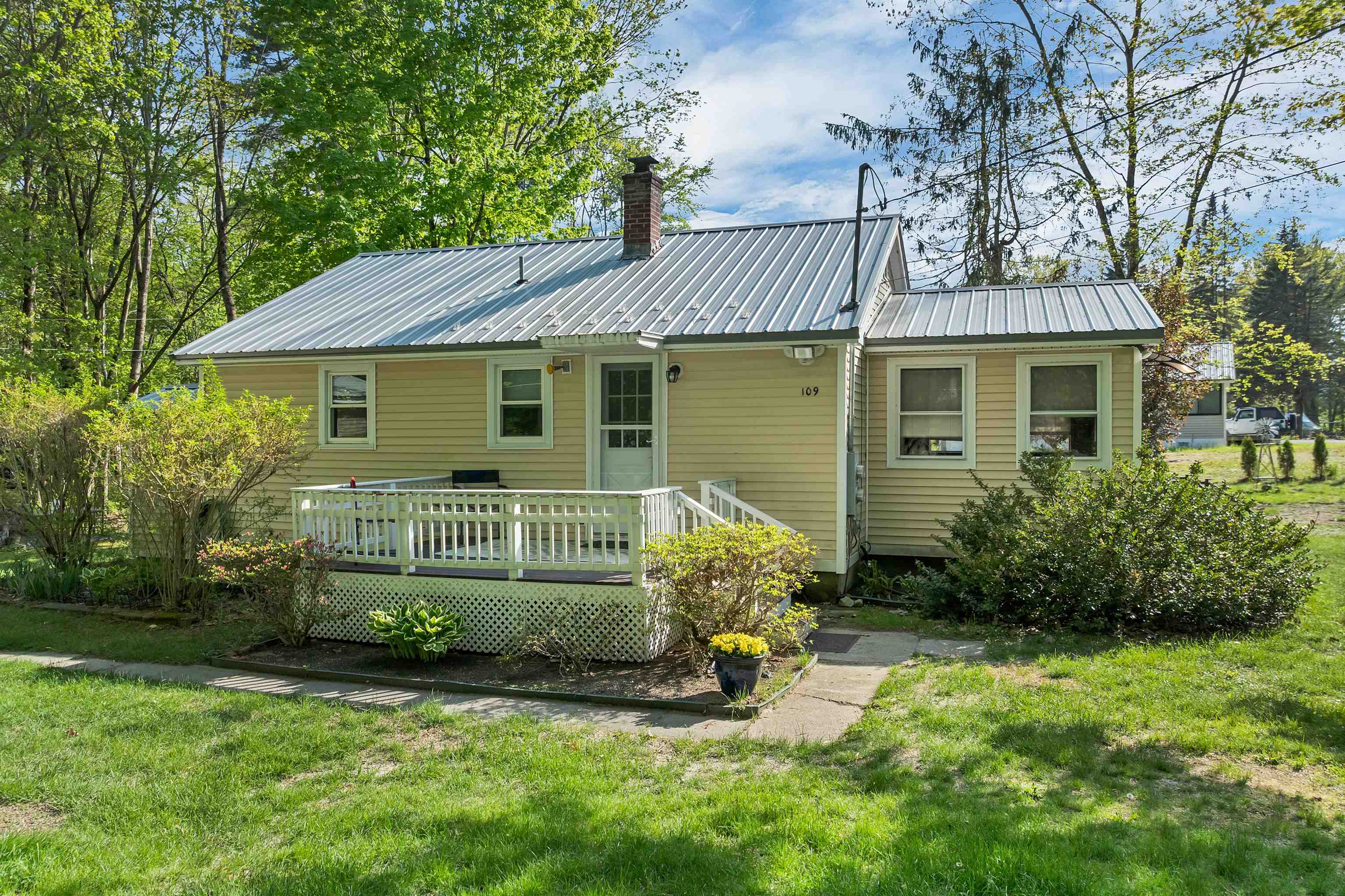 109 Barden Hill Road Hillsborough, NH 03244 - Photo 1 of 30