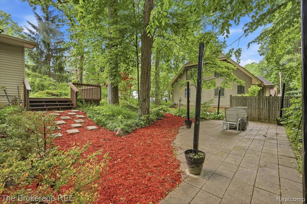 5639 Cross Village Road Grand Blanc, MI 48439 - Photo 10 of 30