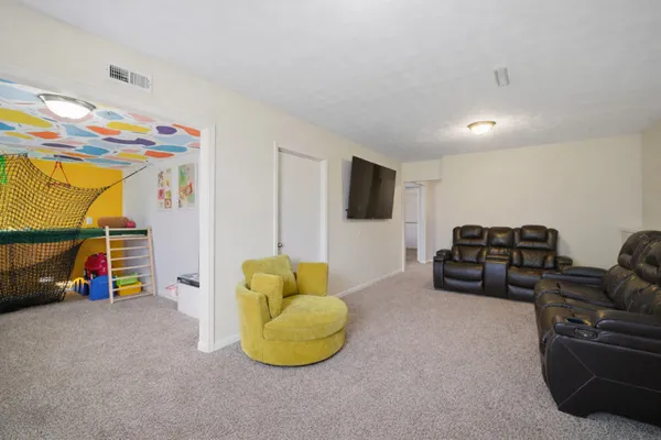 $450,000 | 766 Michigan Avenue, South Elgin, IL 60177