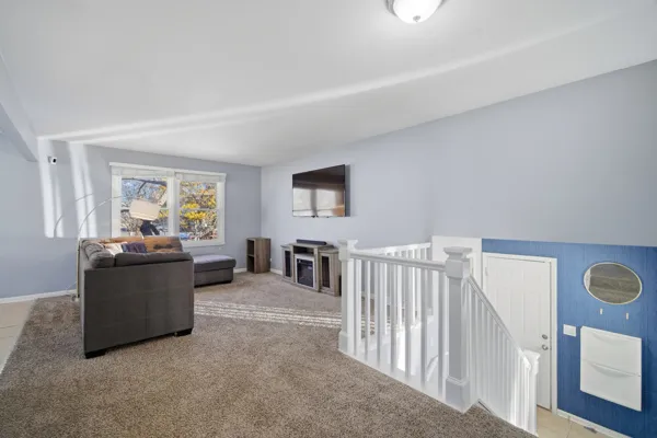 $450,000 | 766 Michigan Avenue, South Elgin, IL 60177
