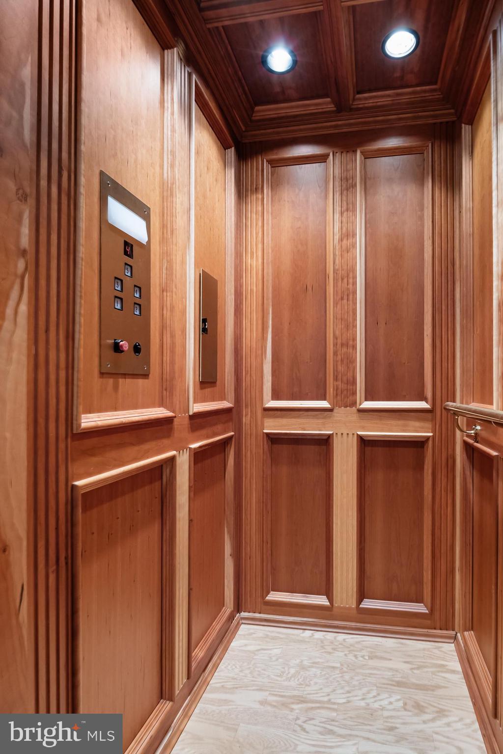 124 Bainbridge Street Philadelphia, PA 19147 - Photo 25 of 53 Custom oversized elevator