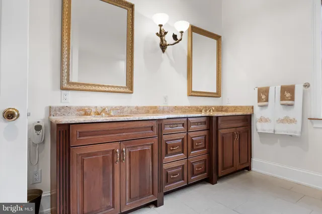 a view of entryway and hall