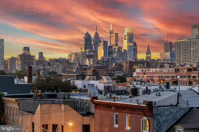 a picture of a table and chair