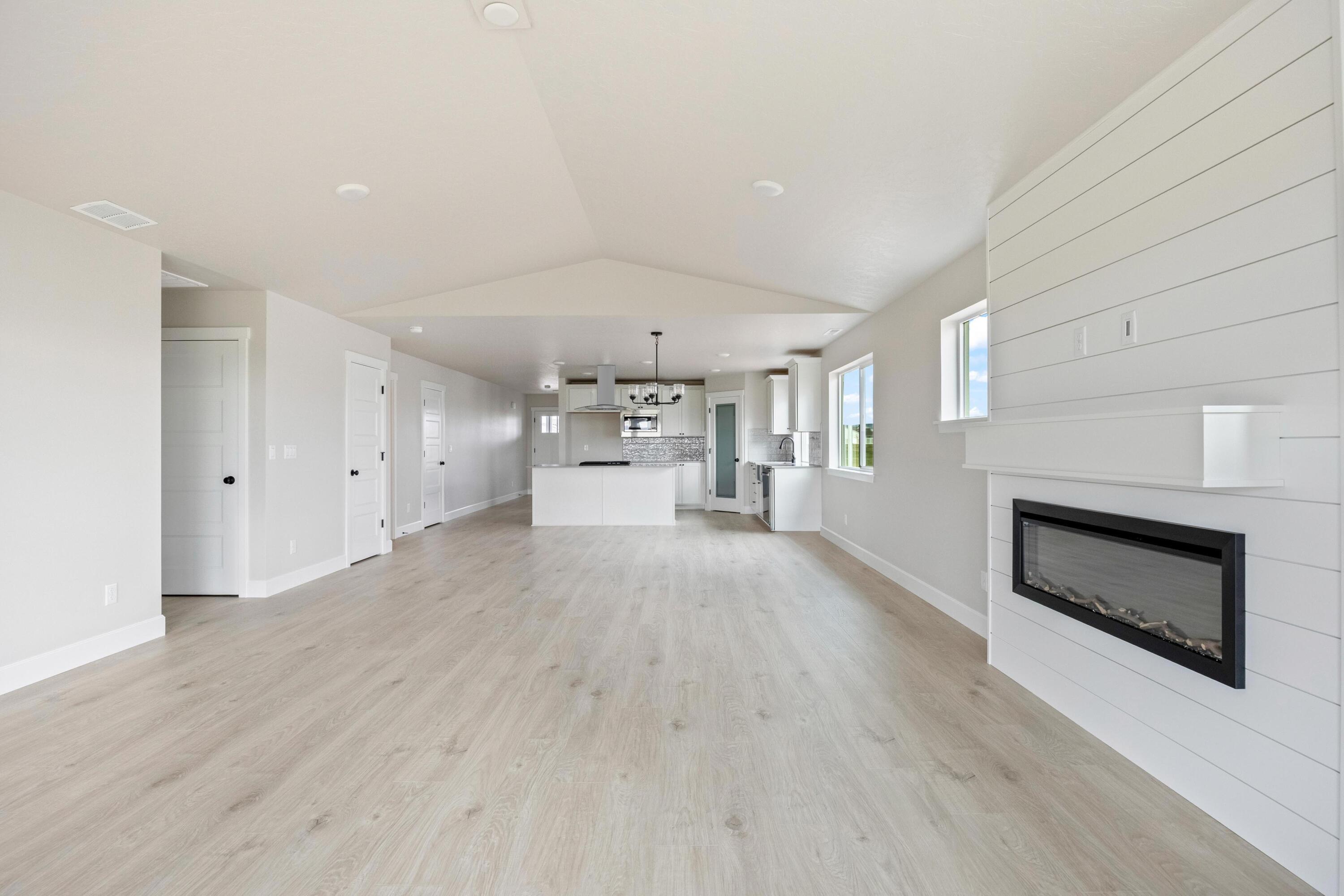 1256 Fairway Road, Unit 145 Madras, OR 97741 - Photo 10 of 31 10