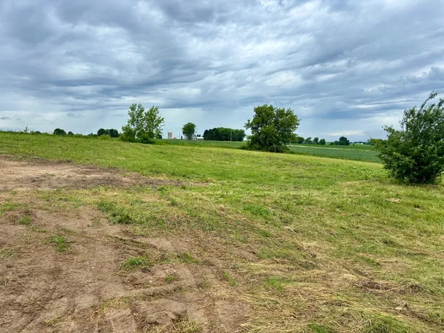 $79,900 | 7087 Nenno Road, Addison, WI 53002