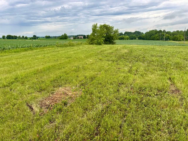 $79,900 | 7087 Nenno Road, Addison, WI 53002