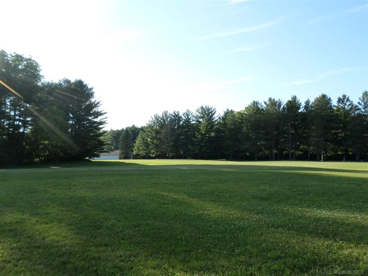 5569 Yankee Road St. Clair, MI 48079 - Photo 66 of 70 50016156-65.JPG