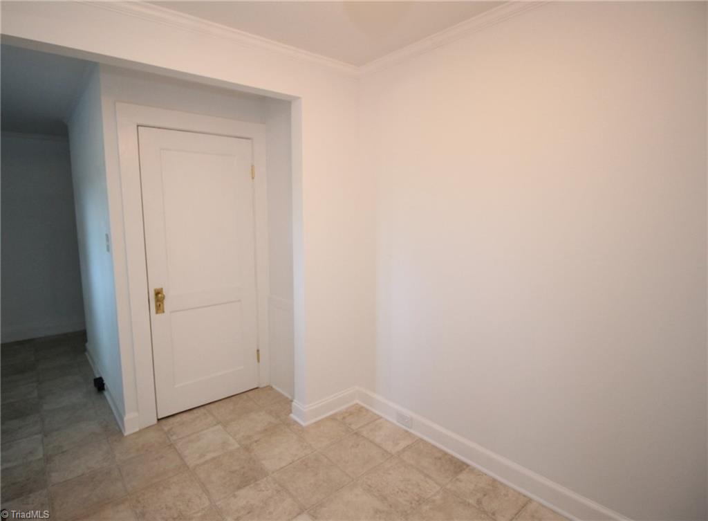 3065 Plantation Road Winston-Salem, NC 27105 - Photo 11 of 19 Gallery Image 11