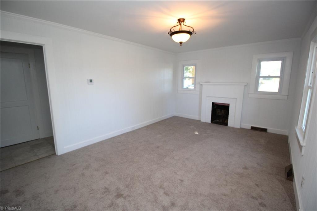 3065 Plantation Road Winston-Salem, NC 27105 - Photo 4 of 19 Gallery Image 4