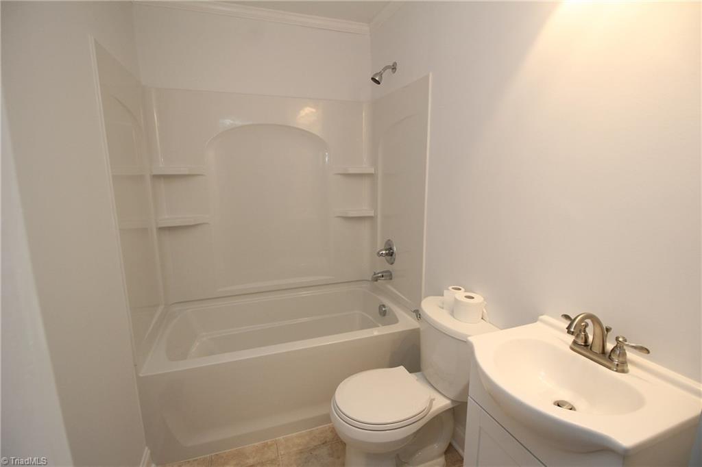 3065 Plantation Road Winston-Salem, NC 27105 - Photo 7 of 19 Gallery Image 7
