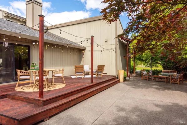 $1,699,000 | 1084 Red Tail Road, Healdsburg, CA 95448