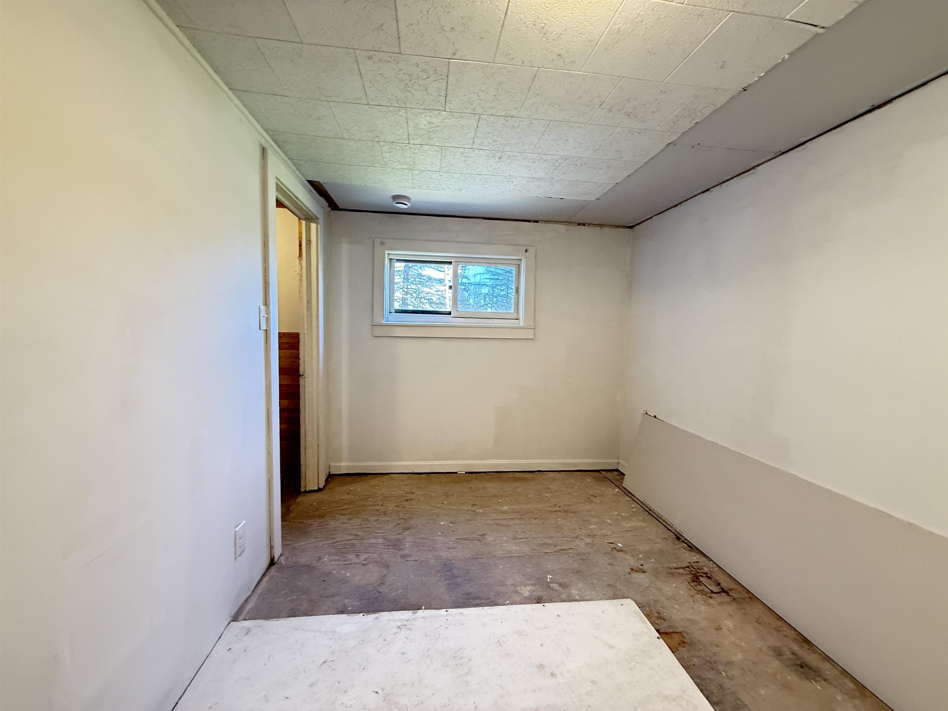221 A Southridge Street Springfield, VT 05156 - Photo 26 of 28