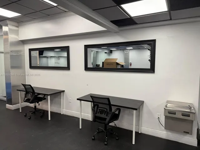 $2,350 | 555 Northeast 15th Street, Unit 25G, Miami, FL 33132