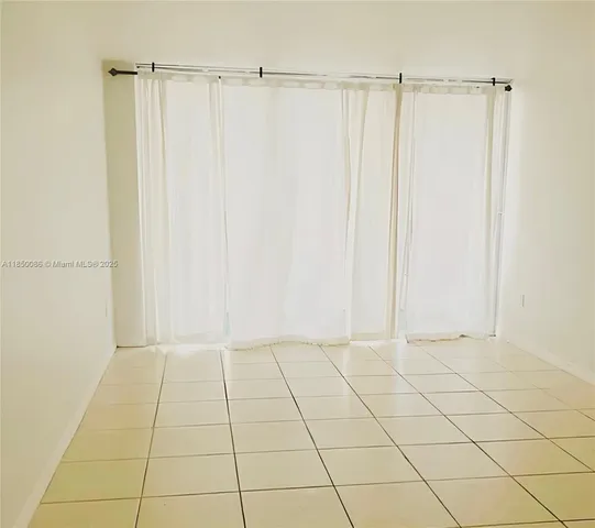 $2,350 | 555 Northeast 15th Street, Unit 25G, Miami, FL 33132