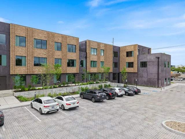 $300,000 | 1090 Haysboro Avenue, Unit 109, Nashville, TN 37216