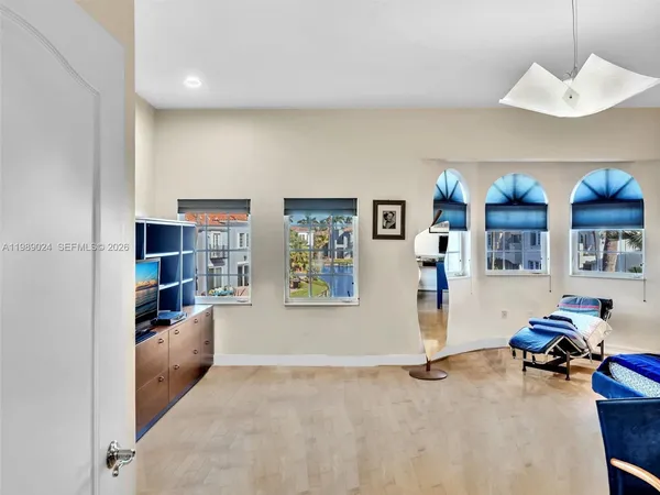 $8,800 | 20780 Northeast 32nd Avenue, Aventura, FL 33180